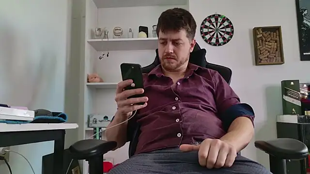 aaron nvk online show from February 8, 8:23 pm