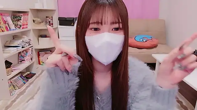 MOEMOE-Q online show from March 12, 7:20 pm