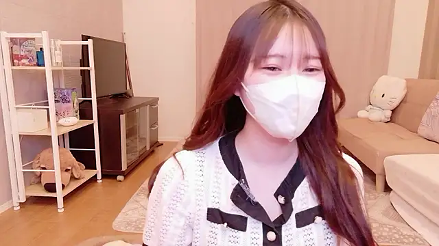 MOEMOE-Q online show from June 7, 1:48 pm