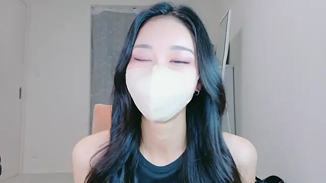 Snapshot of ramuchan_desu chatting on June 2, 12:23 am ramuchan desu online show from June 2, 12:23 am