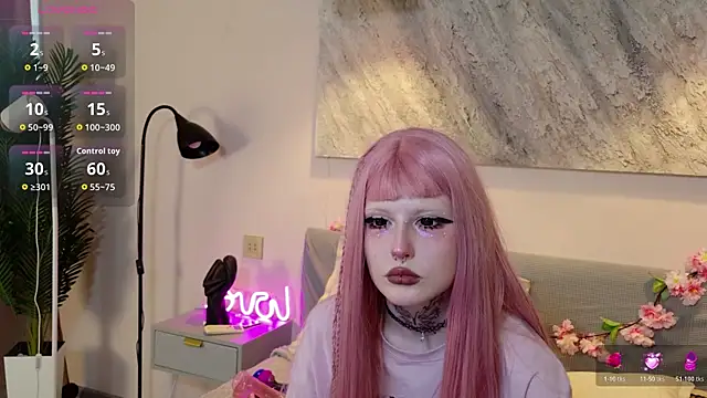 Snapshot of MilkMeSoftly chatting on July 18, 8:18 am MilkMeSoftly online show from July 18, 8:18 am