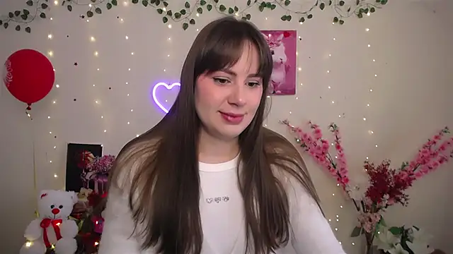 Amanda Bright  online show from April 25, 8:50 am