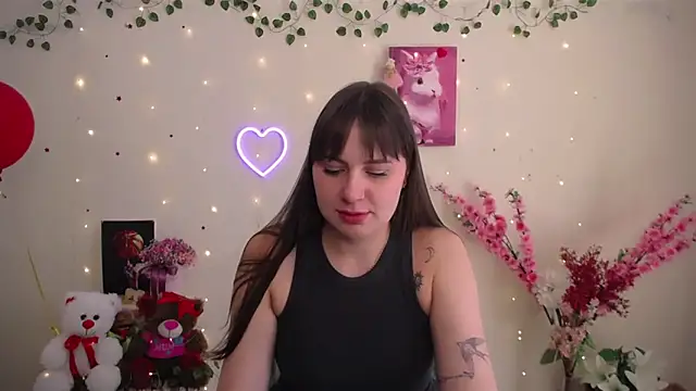 Amanda Bright  online show from April 29, 9:24 am
