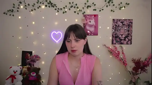 Amanda Bright  online show from June 15, 9:55 am