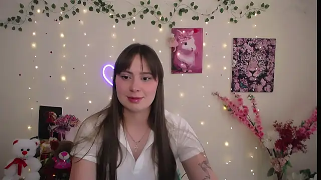 Amanda Bright  online show from June 22, 9:50 am