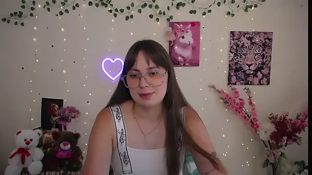 Amanda Bright  online show from June 30, 9:43 am