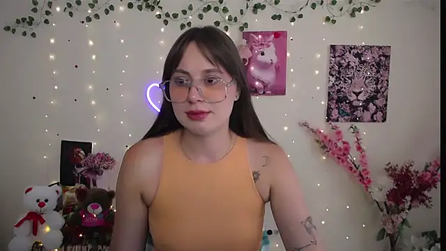 Amanda Bright  online show from July 6, 9:39 am