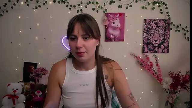 Amanda Bright  online show from July 28, 11:05 am