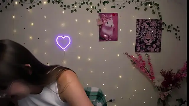 Amanda Bright  online show from July 28, 3:21 pm