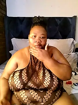 Snapshot of SeductionBoobs chatting on July 31, 8:47 am SeductionBoobs online show from July 31, 8:47 am