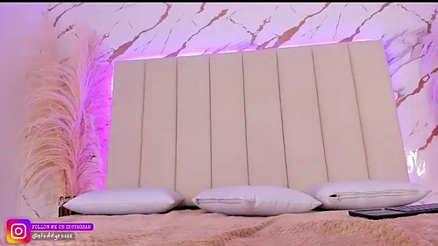 Elody rousse online show from October 12, 11:42 am