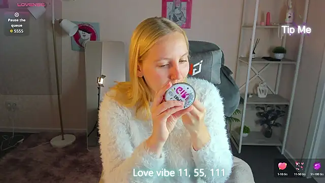 Anna Chelsea online show from February 6, 12:15 am