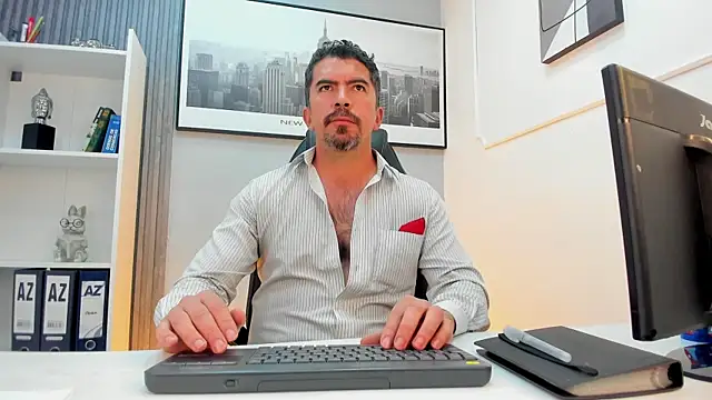 JuanKFit 45 online show from July 27, 4:41 am