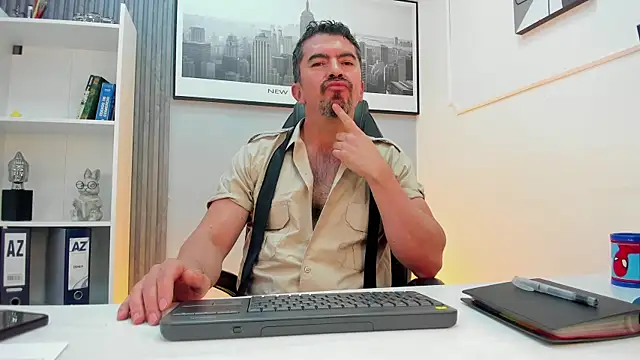 JuanKFit 45 online show from July 28, 4:30 am