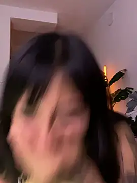 AnnieCouperr online show from April 28, 12:42 am