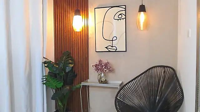 Lia Mar  online show from February 13, 6:15 pm