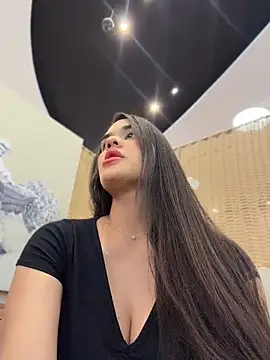 BellaLeclair online show from June 13, 3:32 pm
