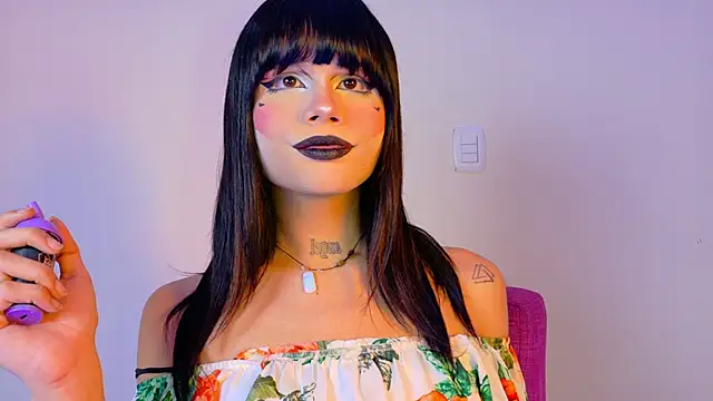 Snapshot of NATASHAA_WINZ chatting on November 26, 6:14 am NATASHAA WINZ online show from November 26, 6:14 am