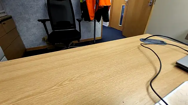 Snapshot of Oorse1966 chatting on October 28, 7:45 am Oorse1966 online show from October 28, 7:45 am