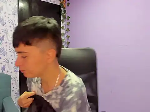 Snapshot of _Hannah_Hot chatting on September 24, 2:04 am Hannah Hot online show from September 24, 2:04 am