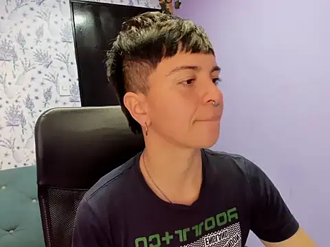 Snapshot of _Hannah_Hot chatting on October 3, 2:52 am Hannah Hot online show from October 3, 2:52 am