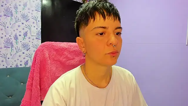 Snapshot of _Hannah_Hot chatting on October 12, 1:59 am Hannah Hot online show from October 12, 1:59 am