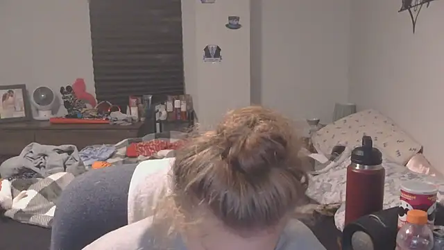 Snapshot of Sexyblonde12344 chatting on September 17, 2:41 pm Sexyblonde12344 online show from September 17, 2:41 pm