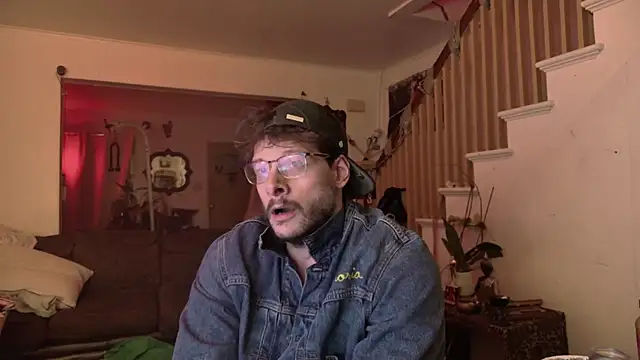 Snapshot of MasterDaddyCool chatting on May 3, 7:03 am MasterDaddyCool online show from May 3, 7:03 am
