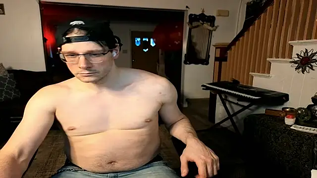 Snapshot of MasterDaddyCool chatting on June 3, 12:24 am MasterDaddyCool online show from June 3, 12:24 am