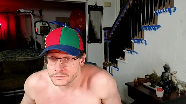 Snapshot of MasterDaddyCool chatting on June 8, 1:20 am MasterDaddyCool online show from June 8, 1:20 am