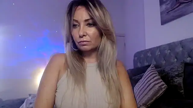 AngeleyesUK online show from September 9, 11:04 pm