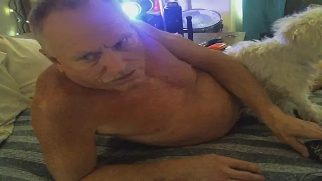 Pussyeat2please online show from September 22, 1:35 pm