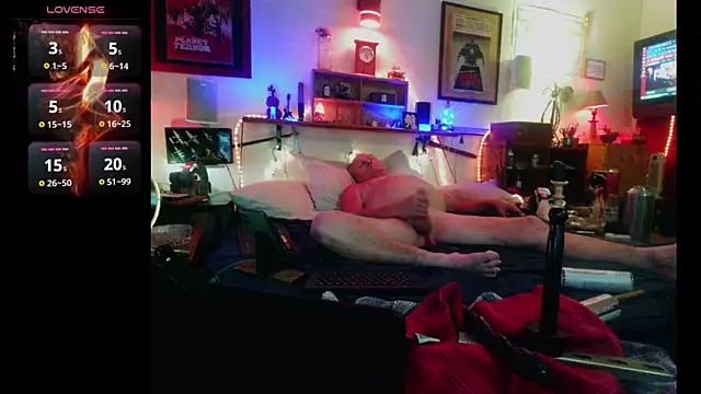 Snapshot of Pussyeat2please chatting on May 18, 11:27 am Pussyeat2please online show from May 18, 11:27 am