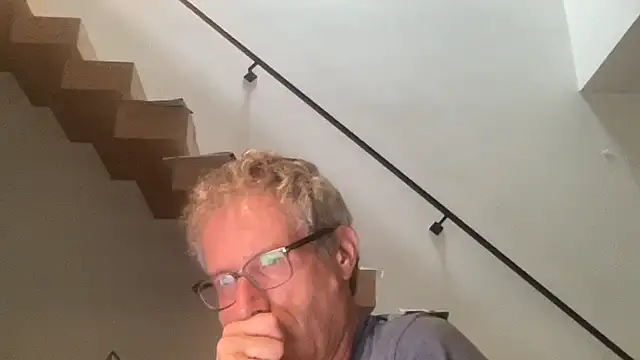 Snapshot of choupipat1 chatting on September 18, 6:37 am choupipat1 online show from September 18, 6:37 am