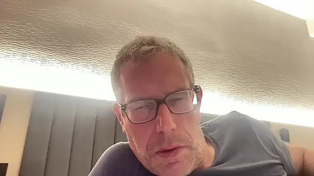 Snapshot of choupipat1 chatting on October 23, 12:54 am choupipat1 online show from October 23, 12:54 am