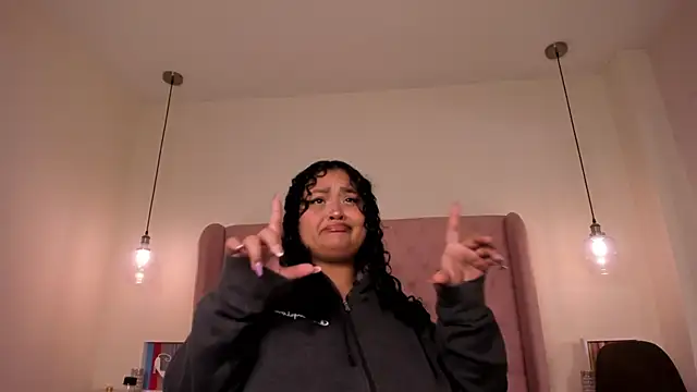 KITY HILL online show from November 21, 4:55 am