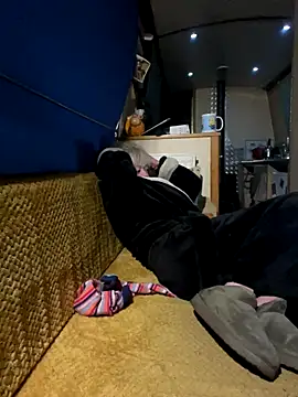 Snapshot of ladyboatlady chatting on November 27, 7:10 am ladyboatlady online show from November 27, 7:10 am