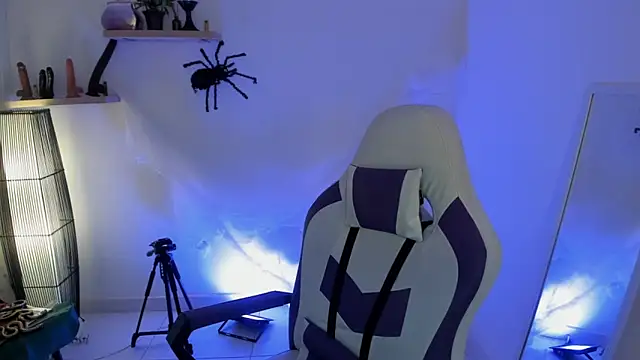 Snapshot of scarlett_enjoy1 chatting on October 28, 1:03 pm scarlett enjoy1 online show from October 28, 1:03 pm