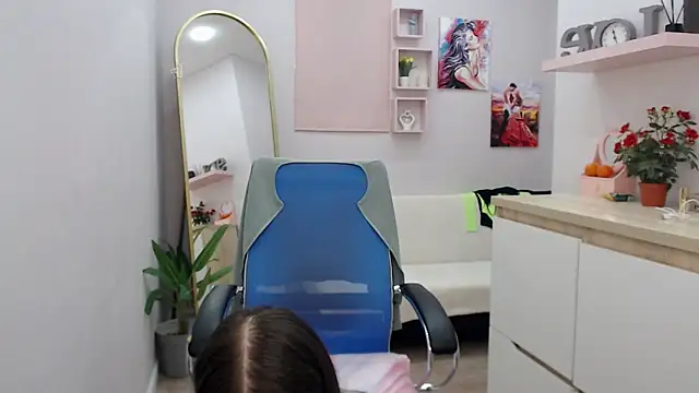 Snapshot of muriel_elvin chatting on December 18, 6:41 am muriel elvin online show from December 18, 6:41 am