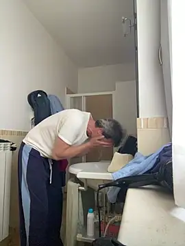 Snapshot of sasatimido chatting on November 23, 8:58 am sasatimido online show from November 23, 8:58 am