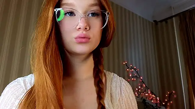 Snapshot of Juuulia_ chatting on June 27, 2:23 pm Juuulia online show from June 27, 2:23 pm
