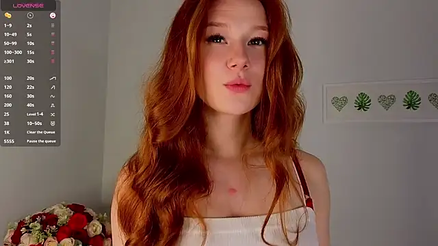 Snapshot of Juuulia_ chatting on July 9, 10:41 am Juuulia online show from July 9, 10:41 am
