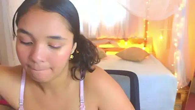 loreaniss online show from November 4, 2:16 pm