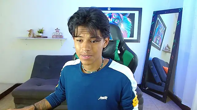 Snapshot of dreyk20 chatting on November 21, 1:43 pm dreyk20 online show from November 21, 1:43 pm