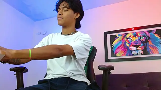 Snapshot of dreyk20 chatting on December 1, 2:11 pm dreyk20 online show from December 1, 2:11 pm