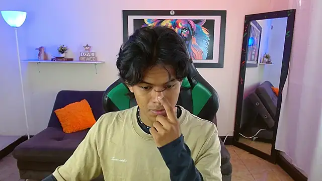 Snapshot of dreyk20 chatting on December 4, 2:26 pm dreyk20 online show from December 4, 2:26 pm