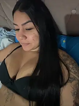 julianamascarada online show from November 11, 1:00 pm