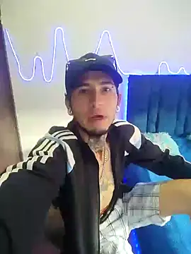 Snapshot of Tattoboy19cm chatting on September 9, 2:16 pm Tattoboy19cm online show from September 9, 2:16 pm