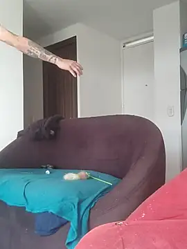 Snapshot of Tattoboy19cm chatting on October 8, 3:31 pm Tattoboy19cm online show from October 8, 3:31 pm