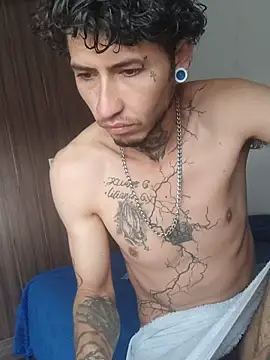 Snapshot of Tattoboy19cm chatting on November 27, 5:48 pm Tattoboy19cm online show from November 27, 5:48 pm